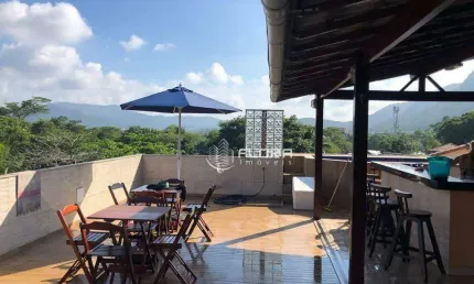 Casa com 4 dormitórios à venda, 450 m² por R$ 2.750.000,00 - Itaipu - Niterói/RJ