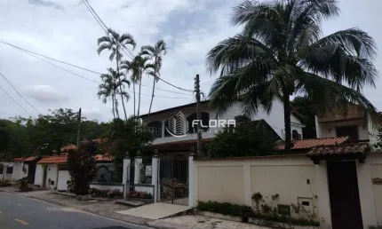 Casa com 3 dormitórios à venda, 200 m² por R$ 1.600.000,00 - Piratininga - Niterói/RJ