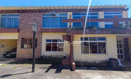 Casa com 4 dormitórios à venda, 365 m² por R$ 2.200.000,00 - Itacoatiara - Niterói/RJ
