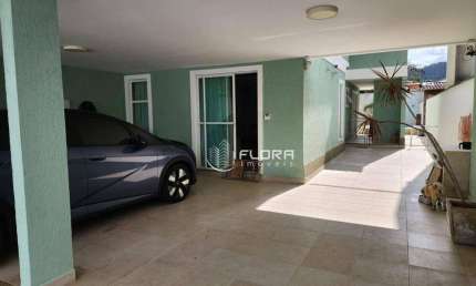 Casa com 3 dormitórios à venda, 200 m² por R$ 800.000,00 - Itaipu - Niterói/RJ