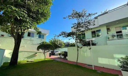 Apartamento com 2 dormitórios à venda, 65 m² por R$ 350.000 - Itaipu - Niterói/RJ