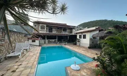 Casa com 3 dormitórios à venda, 250 m² por R$ 650.000,00 - Itaipuaçu - Maricá/RJ