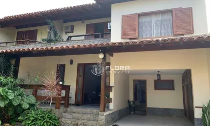 Casa com 3 dormitórios à venda, 176 m² por R$ 1.300.000,00 - Itacoatiara - Niterói/RJ