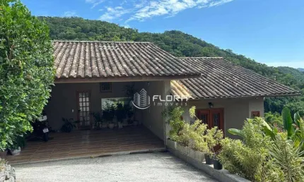 Casa com 3 dormitórios à venda, 180 m² por R$ 930.000,00 - Itaipu - Niterói/RJ
