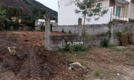 Terreno à venda na Rua Scylla Souza Ribeiro, 79, Itaipu, Niterói