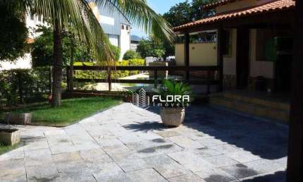 Casa em estilo colonial, no Condomínio Mega Residense, com 196 m², à venda por R$ 590.000,00 , Centro - Maricá-Rj