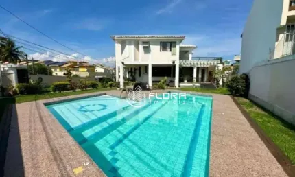 Casa com 5 dormitórios à venda, 484 m² por R$ 3.700.000,00 - Camboinhas - Niterói/RJ