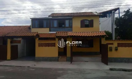 Casa com 4 quartos, sendo 2 suítes, com churrasqueira, com 264 m² por R$ 450.000 - Cordeirinho - Maricá/RJ