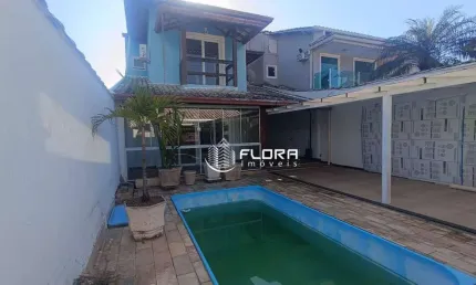 Casa com 3 dormitórios à venda, 200 m² por R$ 730.000,00 - Maravista - Niterói/RJ