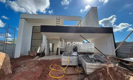 Linda casa com 3qts em final de construção, 192 m² por R$ 1.300.000