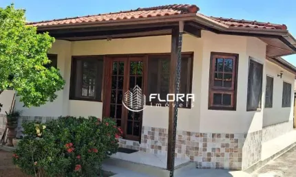 Casa Colonial, em Condomínio Fechado, com 140  m², 3 quartos com 1 suite, à venda por R$ 520.000,00 , Maricá - RJ