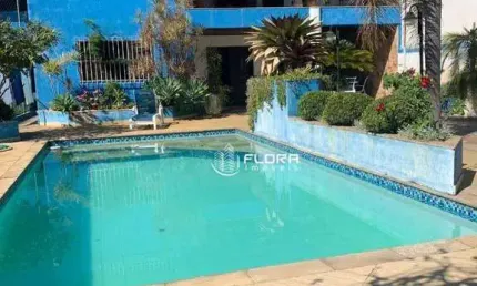 Oportunidade Única em Serra Grande – Itaipu! Casa Duplex Ampla com Piscina, Suíte Master e Terreno de 450m²!