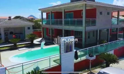 Vendo uma bela casa, construção nova, apenas 06 anos em frente à praia da barra de maricá