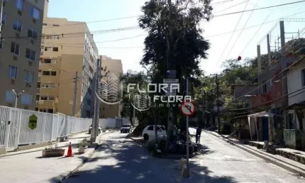 Área à venda, 13000 m² por R$ 3.500.000,00 - Piratininga - Niterói/RJ