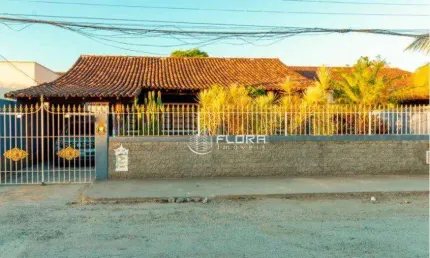 Casa com 3 dormitórios à venda, 160 m² por R$ 850.000,00 - Itaipu - Niterói/RJ
