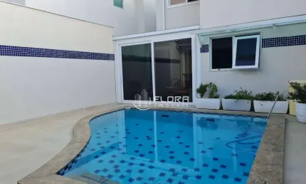Casa com 3 dormitórios à venda, 200 m² por R$ 2.100.000,00 - Camboinhas - Niterói/RJ