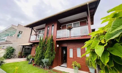Casa à venda, 180 m² por R$ 1.200.000,00 - Centro - Navegantes/SC