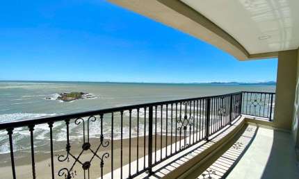 Apartamento com 3 dormitórios à venda, 141 m² por R$ 2.700.000,00 - Gravatá - Navegantes/SC