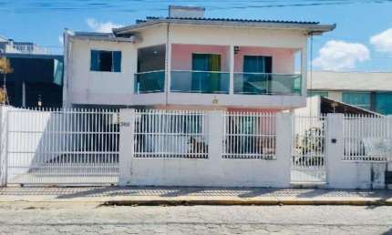 Casa com 5 dormitórios à venda, 300 m² por R$ 1.300.000,00 - Centro - Navegantes/SC