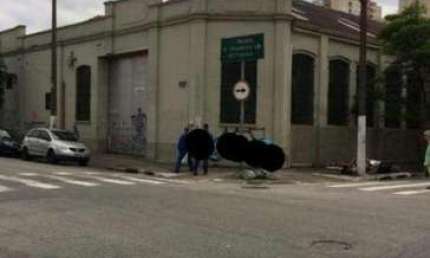 Barracão / Galpão / Depósito à venda na Rua Mem de Sá, Mooca, São Paulo