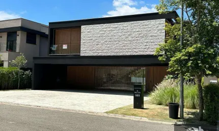 Casa em Condomínio para Venda em Barueri, Centro Comercial Jubran, 4 dormitórios, 4 suítes, 5 banheiros, 5 vagas