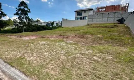 Terreno à venda na Avenida Honório Alvares Penteado, Tamboré, Santana de Parnaíba