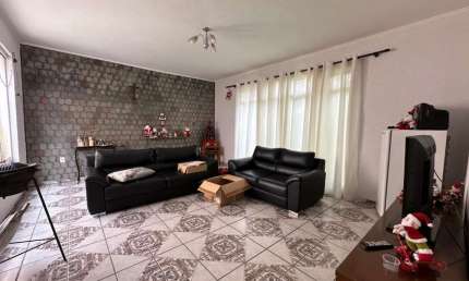Casa para Venda em Jundiaí, Jardim das Carpas, 3 dormitórios, 1 suíte, 2 banheiros, 2 vagas