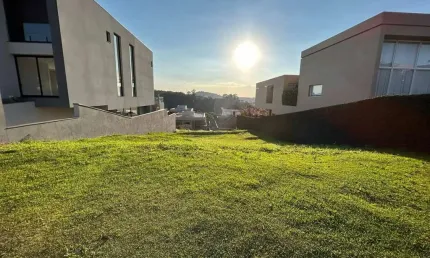 Terreno em Condomínio para Venda em Santana de Parnaíba, Alphaville