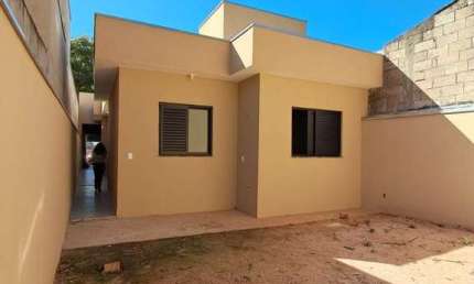 Casa para Venda em Várzea Paulista, Loteamento Serra dos Cristais, 3 dormitórios, 1 suíte, 2 banheiros, 2 vagas