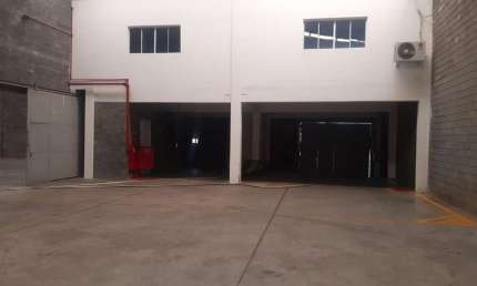 Galpão para Locação em Santana de Parnaíba, Jardim do Luar (Fazendinha)