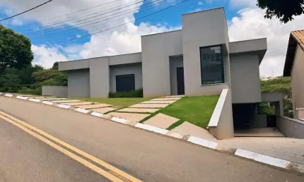 Casa em Condomínio para Venda em Santana de Parnaíba, Suru, 3 dormitórios, 3 suítes, 4 banheiros, 2 vagas