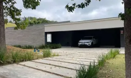 Casa em Condomínio para Venda em Jundiaí, Ivoturucaia, 5 dormitórios, 3 suítes, 7 banheiros, 2 vagas