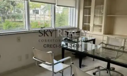 Sala comercial com 3 salas à venda na Rua Nelson Gama de Oliveira, 311, Vila Andrade, São Paulo por R$ 900.000