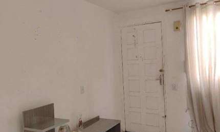 Apartamento para locação R$ 800,00 com o condomínio incluso