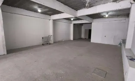 Ponto comercial para locação em cabo frio, praia do siqueira, 1 banheiro, 6 vagas