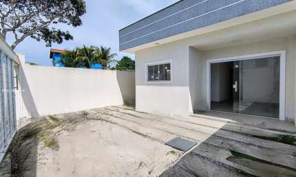 Casa para Venda em Cabo Frio, Guriri, 2 dormitórios, 1 suíte, 2 banheiros, 2 vagas