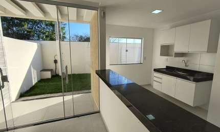 Casa para Locação em Cabo Frio, VILA DO PERO, 2 dormitórios, 1 suíte, 2 banheiros, 3 vagas