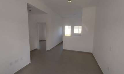 Casa em condomínio fechado com 2 quartos para alugar na Rua Tiradentes, 01, Petrópolis, Várzea Grande, 70 m2 por R$ 2.300