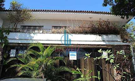 Casa &#224; Venda com 4 Quartos 4 Salas 5 Vagas no Pacaembu - SP, próximo ao estádio e ao Metrô Clínicas