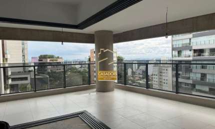 Apartamento Alto Padrão &#224; Venda com 195m&#178;, 4 quartos e 3 vagas na Vila Madalena - SP, na parte plana da Rua Harmonia