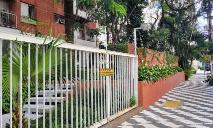 Aluguel de Apartamento de 1 dormitório e 1 vaga em Moema.
