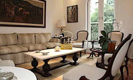 Apartamento &#224; Venda com 2 Quartos e 1 Vaga no Jardins - SP, próximo &#224; Oscar Freire