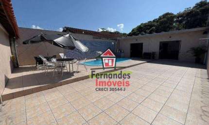 Casa isolada com piscina perto da praia  2 quartos à venda, 104 m² por R$ 585.000  Mirim  Praia Grande SP