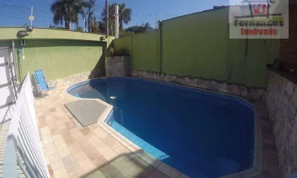 Sobrado Isolado 5 Dormitórios e Piscina,  à Venda no Balneário Flórida em Praia Grande.