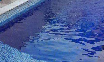 Casa térrea com piscina 1 quarto à venda ou permuta, 142 m² de terreno por R$ 295.000  Jardim Bopiranga Itanhaém SP