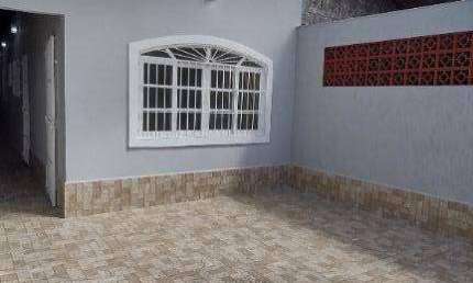 Casa reformada de esquina  com 2 quartos à venda, 60 m² por R$ 425.000  aceita imóvel e automóvel Maracanã  Praia Grande SP