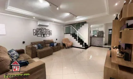 Sobrado com 3 dormitórios 350 metros da praia à venda, 96 m² por R$ 630.000 - Maracanã - Praia Grande/SP