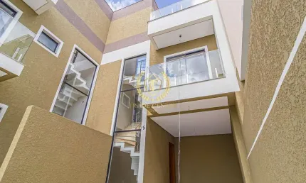 Casa com 3 quartos à venda na Rua Luiz Gallieri, --, Uberaba, Curitiba