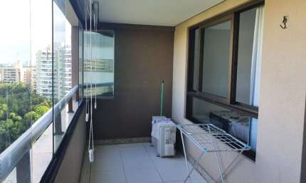 Vendo Excelente Quarto e Sala, Nascente no  Cosmopolitan  localizado em Alphaville/ Paralela .