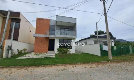 TEM ATÉ SAUNA! CASA 4 QUARTOS, PISCINA E ÁREA GOURMET NO COND. UBÁ EM MARICÁ-RJ